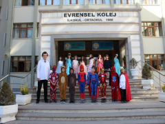 Evrensel Kolej